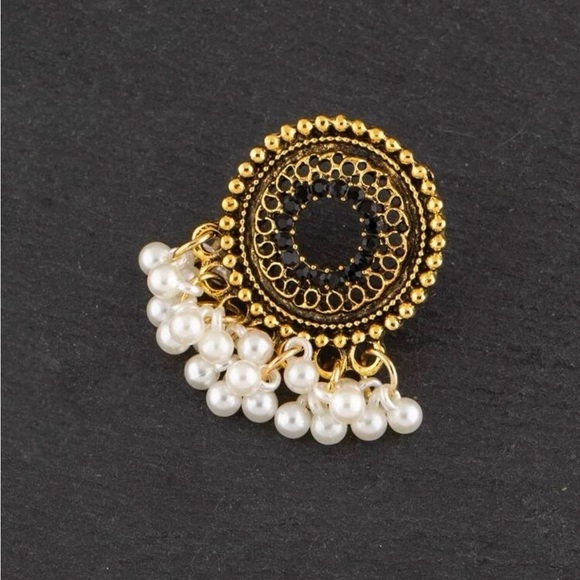 FAUX pearl tassel earring - Picture 2 of 4